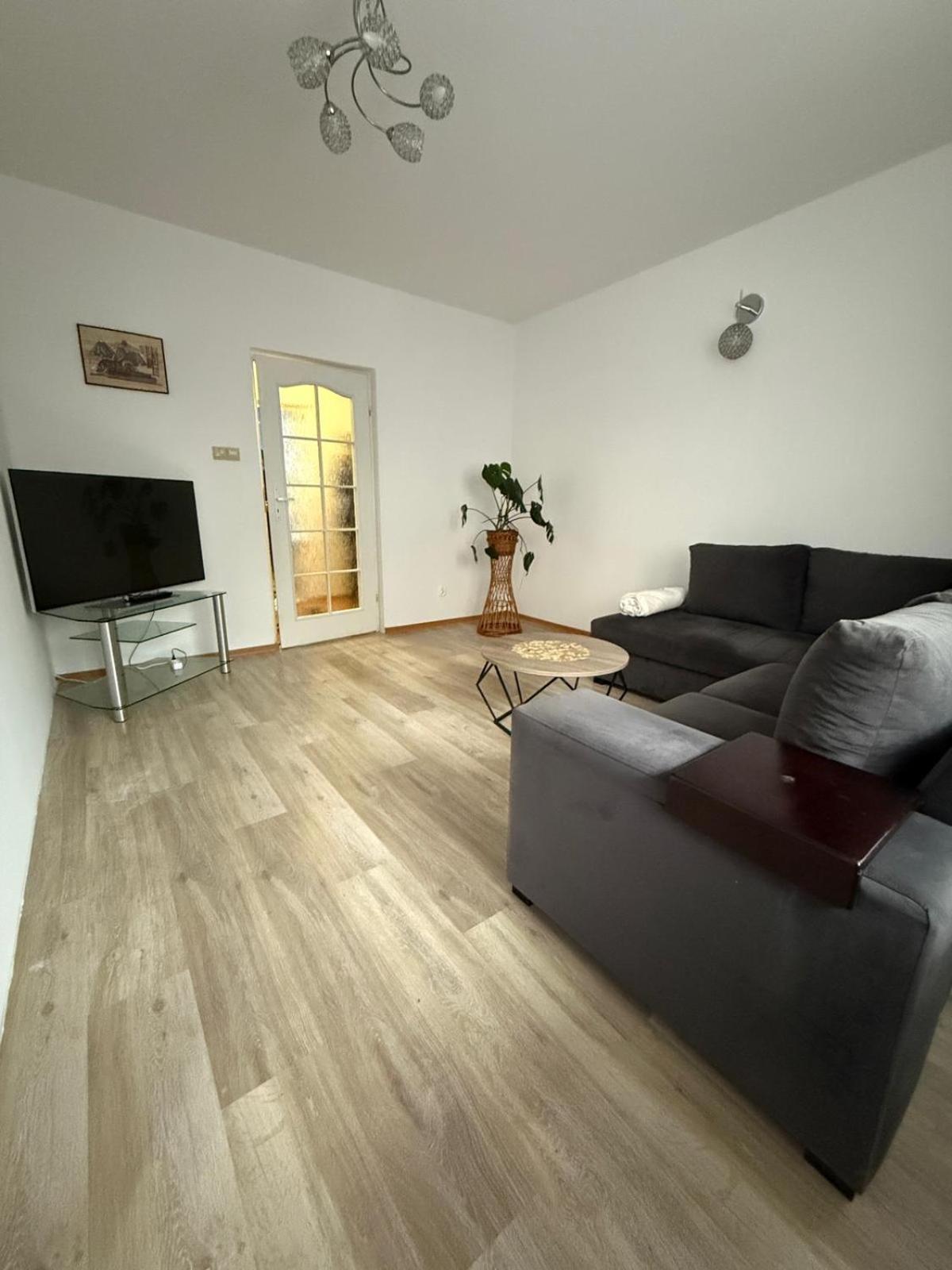 Family Apartment Перемишль Екстер'єр фото